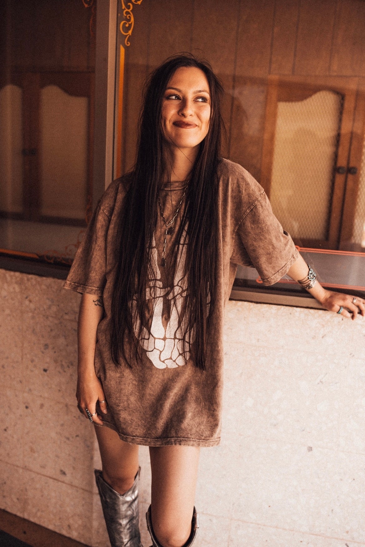 skeleton peace sign tee